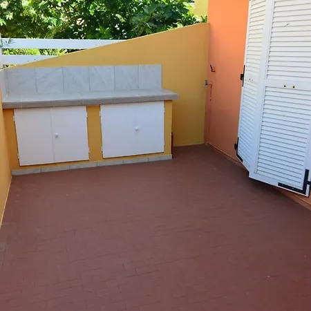 Apartmán 4 Pers En Rdj, 1 Chambre, Terrasse + Parking, Proche Plage - Ref Qso274 *
