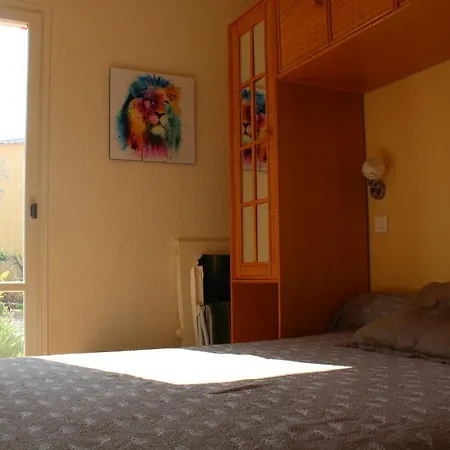 Apartmán 4 Pers En Rdj, 1 Chambre, Terrasse + Parking, Proche Plage - Ref Qso274